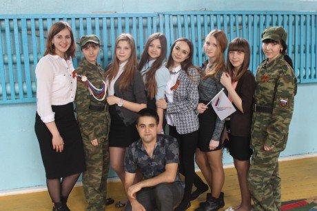 Волонтёры вручили воспитанникам Гамалеевского детского дома Георгиевские ленточки