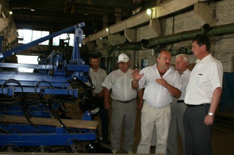 Жителей Шарканского района Удмуртии волнуют дороги и вступление в ВТО