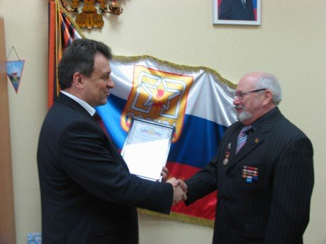 Павел Жданов вручил благодарственные письма приволжского полпреда организаторам Четвертой Спартакиады ветеранов и инвалидов боевых действий ПФО