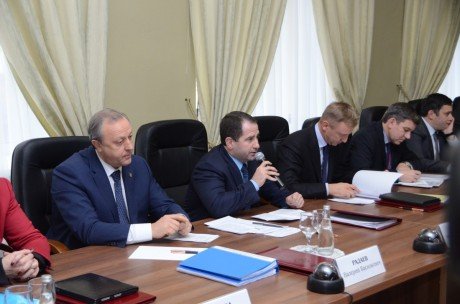 Зарплата преподавателей вузов должна в два раза превышать среднюю по экономике региона