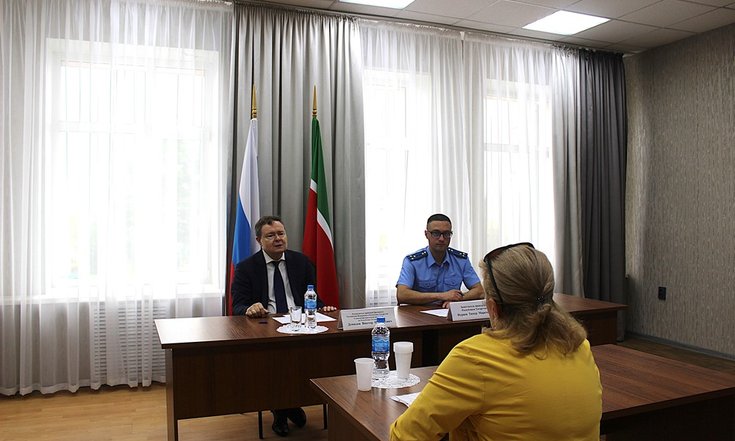 05.08.2025_Главный федеральный инспектор по РТ провел выездной прием граждан в Аксубаевском районе РТ