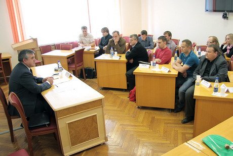 Фердауис Юсупов провел рабочую встречу с главными редакторами радиостанций, печатных и интернет СМИ  Кирова