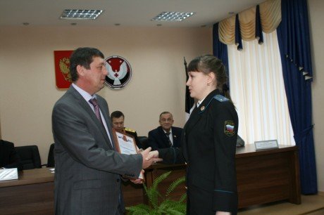 Дмитрий Мусин поздравил сотрудников и ветеранов службы судебных приставов с профессиональным праздником