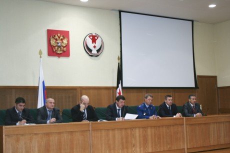 Главный федеральный инспектор по Удмуртии  поручил контрольно-надзорным органам скорректировать требования