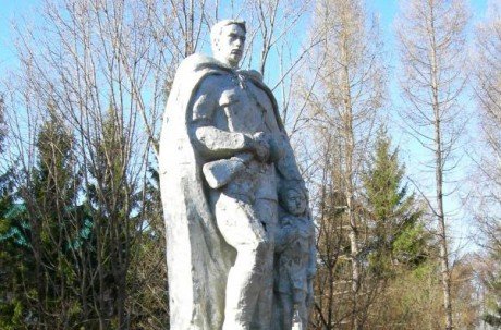 В Марий Эл к Дню Победы построят и реконструируют восемь памятников 