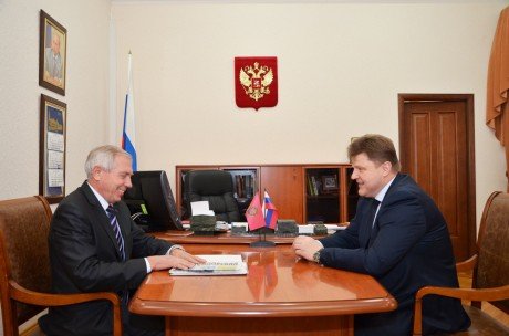 Темы встреч - информирование населения и развитие банковской системы