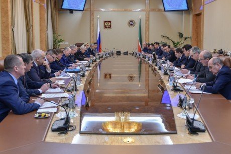 Михаил Бабич провел в Казани совещание по вопросу ликвидации последствий пожара в ТК «Адмирал»