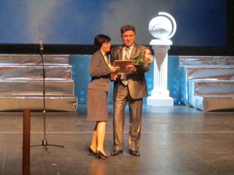 Владимир Коматовский поздравил учителей с профессиональным праздником