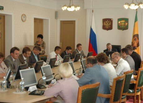 В Пензе повели итоги исполнения регионального бюджета за первое полугодие 2013 года