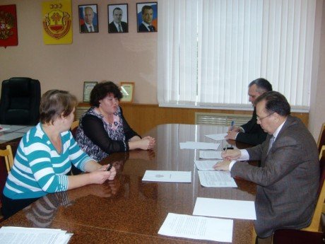Геннадий Федоров провел выездной прием граждан в Вурнарском районе