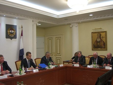 В сфере защиты прав ребенка необходимо наладить тесное межведомственное взаимодействие