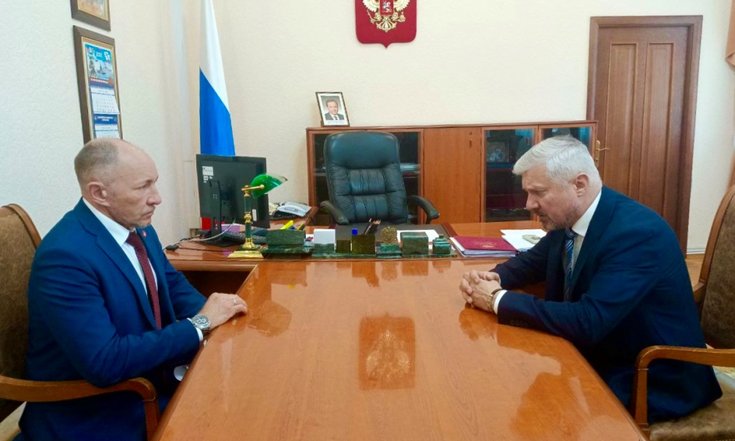 Пресс-релиз_Владимир_Бобров_провел_рабочую_встречу_с_руководством_города_