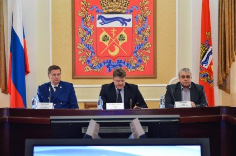 Для предотвращения нарушений в сфере ЖКХ необходимо объединить усилия контрольно-надзорных органов и общественный контроль