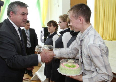 Рабочая поездка главного федерального инспектора в Вятскополянский район 