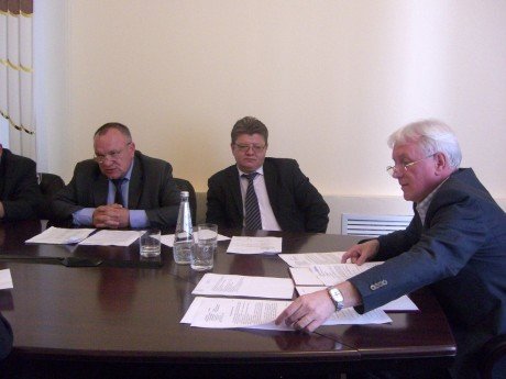 Проблемы строительства дороги в поселке Кукушка Ульяновской области рассмотрены Владимиром Козиным