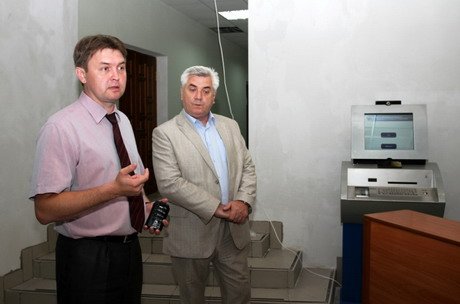 Жители Волжска осваивают терминал электронной приёмной Президента России