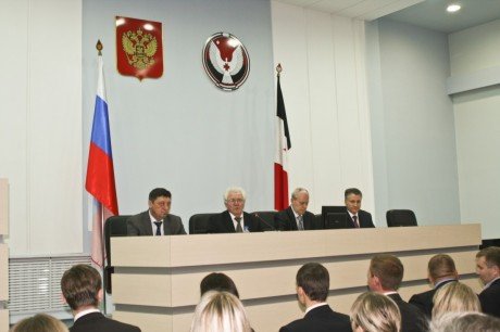 Главный федеральный инспектор вручил удостоверения федеральным судьям