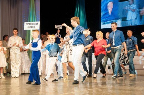 В Оренбурге открылся III Фестиваль-конкурс «Успешная семья Приволжья-2015»