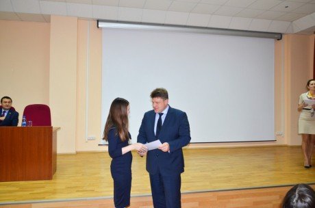 Вручены сертификаты выпускникам Малой академии государственного управления