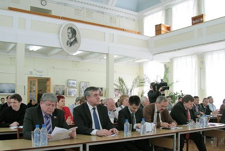 Фердауис Юсупов принял участие в общественном обсуждении ежегодного доклада Общественной палаты Кировской области