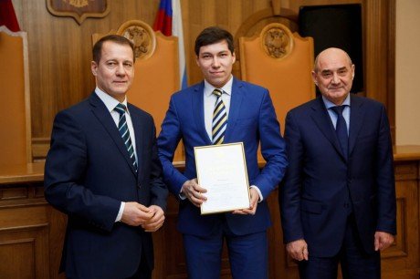 Ренат Тимерзянов вручил удостоверения судьям Арбитражного суда Поволжского округа