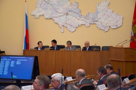 Оренбургские парламентарии рассмотрели ряд социально значимых инициатив