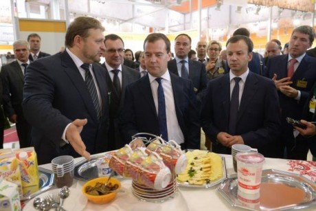 Председатель Правительства РФ посетил стенд Кировской области на агропромышленной выставке «Золотая осень-2013»