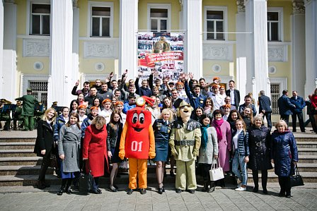 Пресс-релиз Ринат Гильмутдинов вручил Благодарственные письма отличившимся сотрудникам Главного управления МЧС России по Оренбургской области