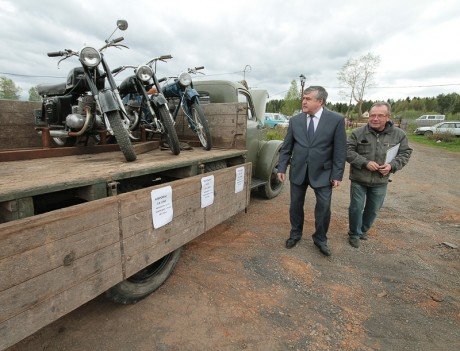 Главный федеральный инспектор встретился с коллекционером раритетных автомобилей
