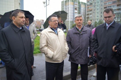 Главный федеральный инспектор по Нижегородской области провел очередное совещание на территории домов по улице Богдановича