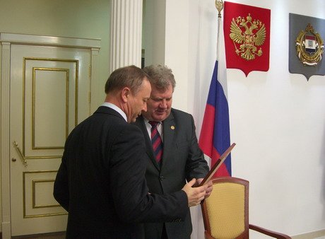 За активное участие в организации выборов Президента РФ вручены Благодарственные письма полпреда 