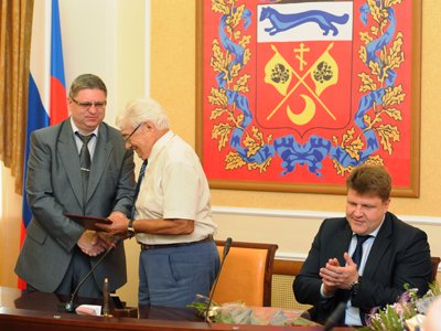 Сергей Гаврилин поздравил с юбилеем почетного гражданина Оренбуржья