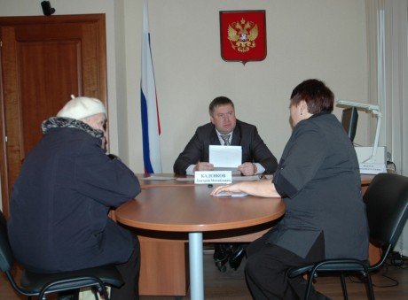 Дмитрий Каденков провел личный прием граждан