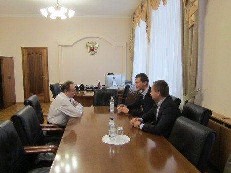 Алексей Бендусов проводит встречи с руководителями региональных отделений политических партий