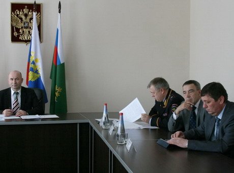 На факты правонарушений сотрудников силовых структур надо реагировать жестко, но адекватно