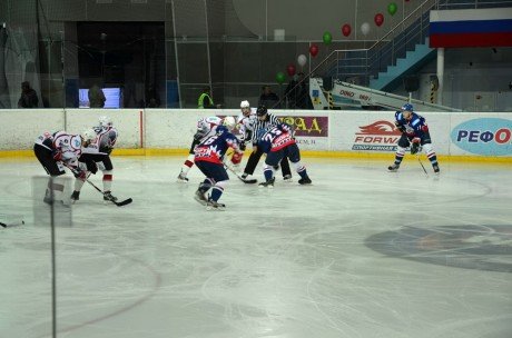 В Оренбурге стартовал турнир молодежной хоккейной лиги