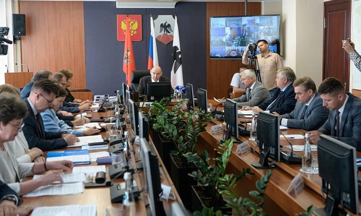 Пресс-релиз_Владимир_Бобров_принял_участие_в_выездном_заседании_Правительства_области_