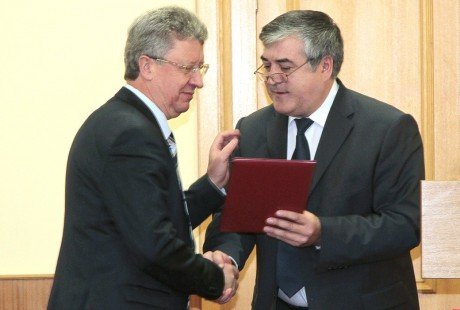 Фердауис Юсупов вручил Благодарственные письма Президента России представителям регионального правительства