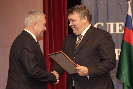 Лучшие сотрудники Следственного управления Татарстана награждены Благодарственными письмами полпреда Президента России в ПФО