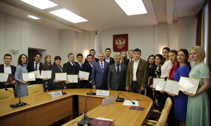 Вручение дипломов МАГУ