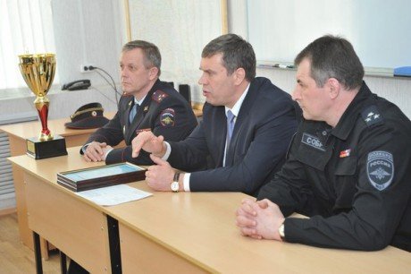 Владимир Климов встретился с сотрудниками СОБР УМВД России по Кировской области