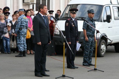 На железнодорожном вокзале в Ижевске состоялся торжественный митинг, посвященный отъезду сводного отряда полиции МВД по Удмуртской Республике в город Буйнакск 