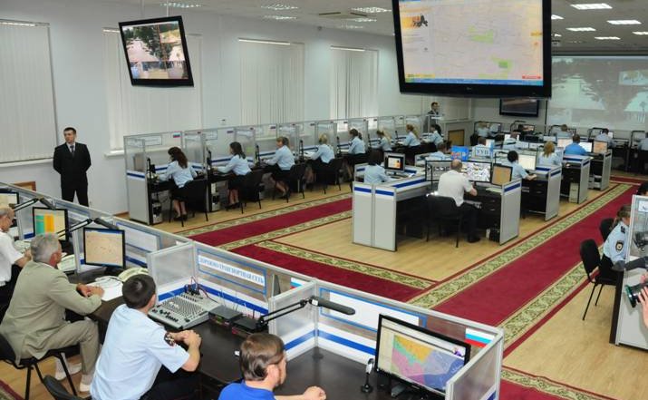 Саратовские полицейские продемонстрировали полпреду систему «Безопасный город»