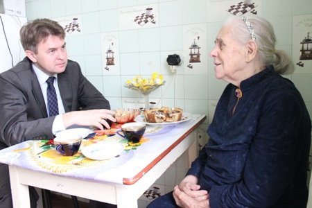 Старшее поколение отмечает праздник