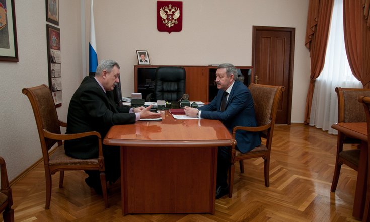 Пресс-релиз Ринат Гильмутдинов встретился с главным врачом областного клинического госпиталя ветеранов войн