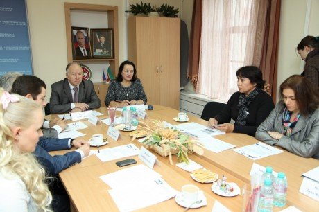 О проблемах выделения земли многодетным семьям республики