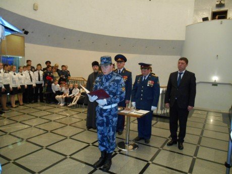 Служа закону, служу народу