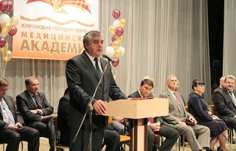 Главный федеральный инспектор по Кировской области поздравил студентов и преподавателей региона с началом нового учебного года