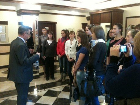 Для слушателей МАГУ в Кировской области провели обзорную экскурсию в региональной приемной Президента России