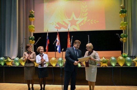 Вручены Благодарственные письма полпреда